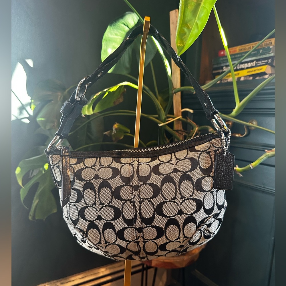 Coach Signature Hobo Shoulder Bag